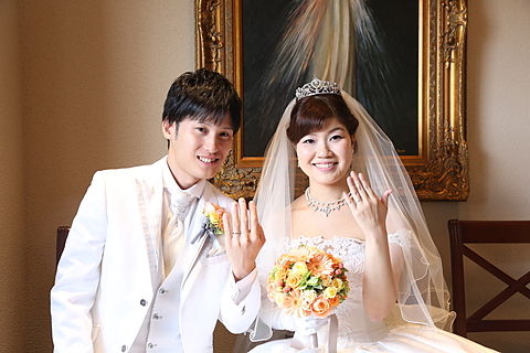 ライラックローズ ブライダルエステ画像 鎖骨や背中、二の腕の痩身からフェイシャルなど綺麗な花嫁様を完全バックアップ 新郎様の挙式直前のメンズエステも大好評
