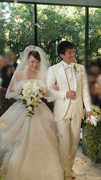 ライラックローズ ブライダルエステ後の挙式画像 新婦様ばかりで無く新郎様のメンズエステやヒゲ脱毛も大人気 綺麗になりたいのは新郎様やお母様も同じ