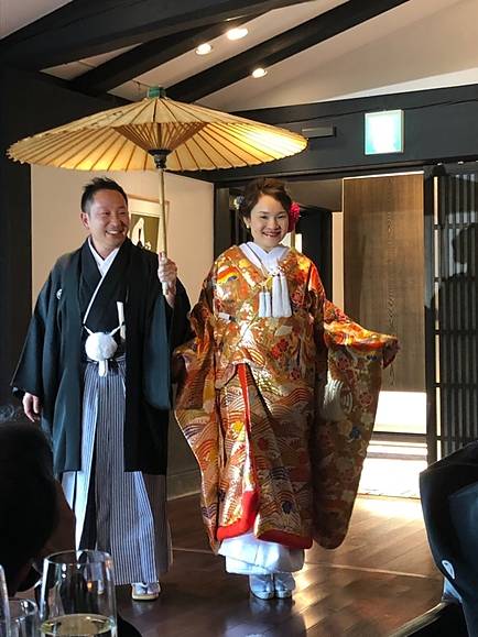 完全個室のリラクゼーションエステ・アロマ・脱毛・整体サロン　ライラックローズ掛川店・菊川店　ブライダルエステ　イメージ画像　和装の新郎新婦様　フェイシャルエステで毛穴も綺麗になりお肌もツルツル