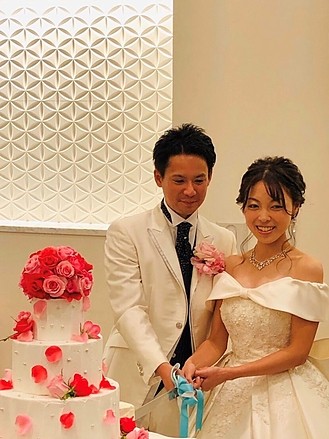 完全個室のリラクゼーションエステ・アロマ・脱毛・整体サロン ライラックローズ掛川店・菊川店ブライダルエステイメージ画像U.M 痛くない痩身 短期間エステ 美白美肌 肌質改善 ニキビケア 鎖骨キレイ 産後骨盤矯正 メンズエステ メンズ脱毛